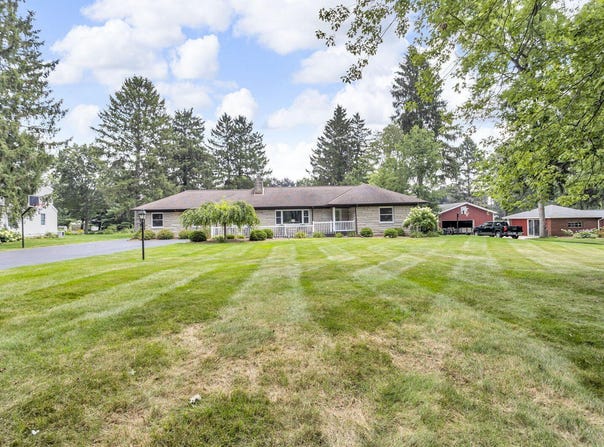 2327 Arbor Hills Road, Jackson, MI 49201