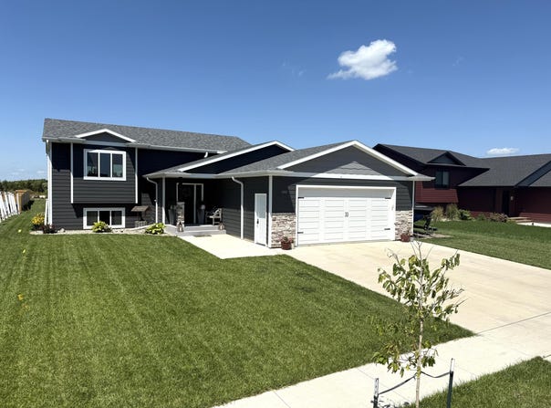 1203 Nano Nagle Avenue, Aberdeen, SD 57401