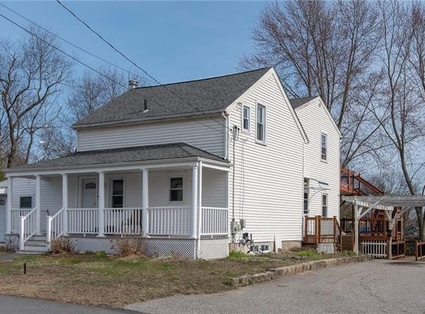40 Cedar Street, Johnston, RI 02919