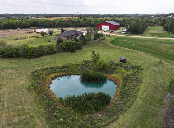 27450 SW 32nd Rd., Beatrice, NE 68319