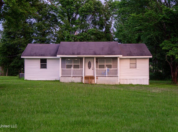 136 Peggy Drive, Florence, MS 39073