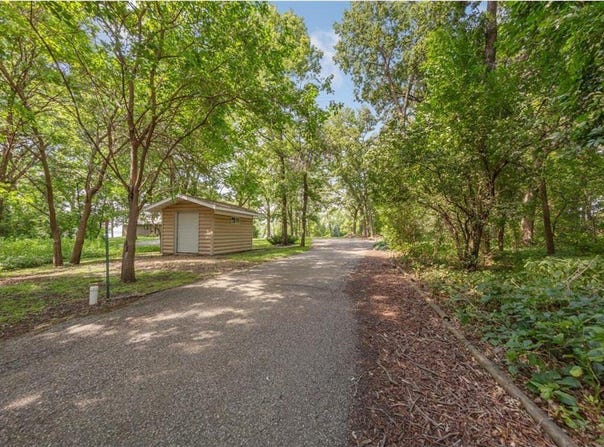 123 Lake Avenue E, Gaylord, MN 55334