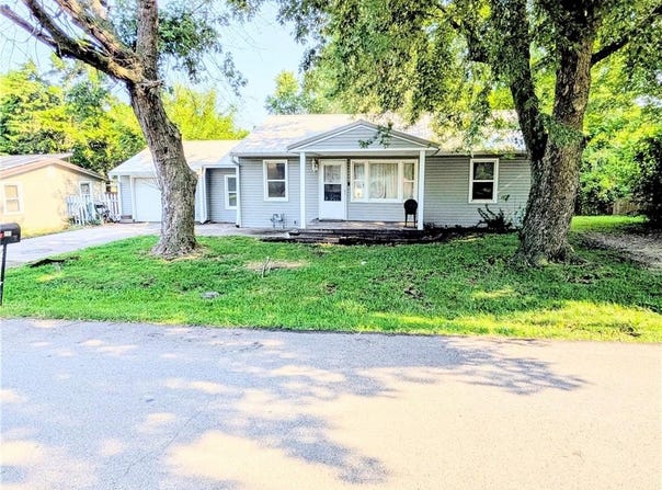 210 W 19th Street, Holden, MO 64040