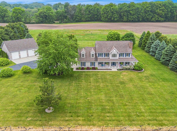2191 W Linco Road, Stevensville, MI 49127
