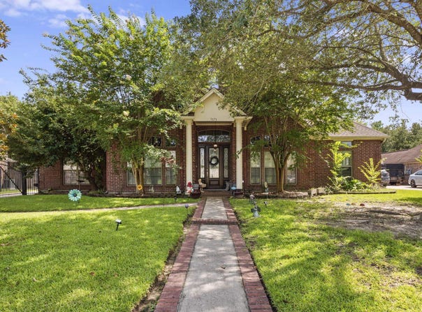 7675 Myrtle Beach Dr, Beaumont, TX 77707