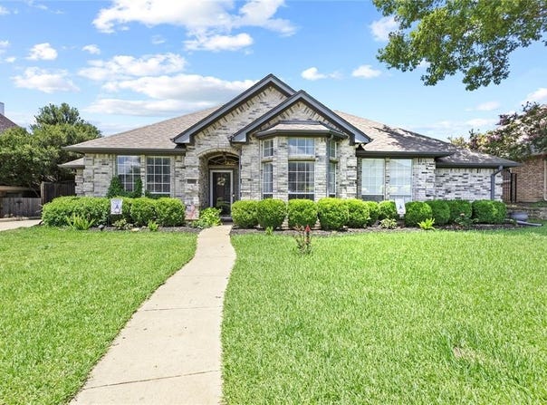 6711 Landover Hills Lane, Arlington, TX 76017