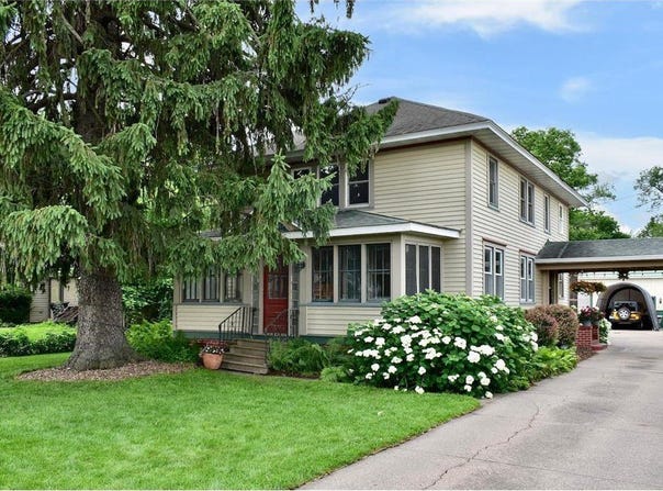 611 Clarks Lane, Winona, MN 55987
