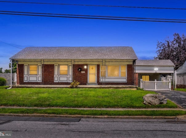 29 KENSINGTON DRIVE, CAMP HILL, PA 17011