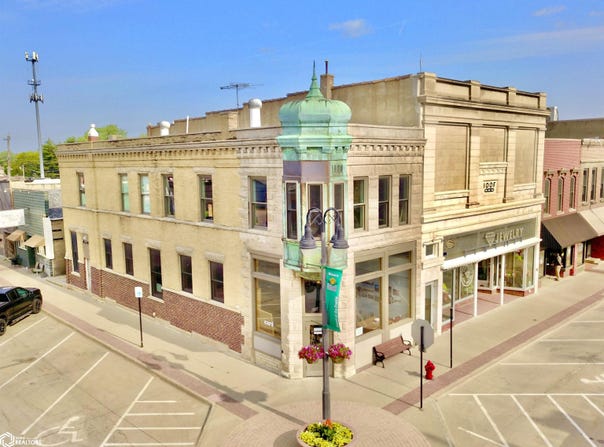 901 Main Street, Grinnell, IA 50112