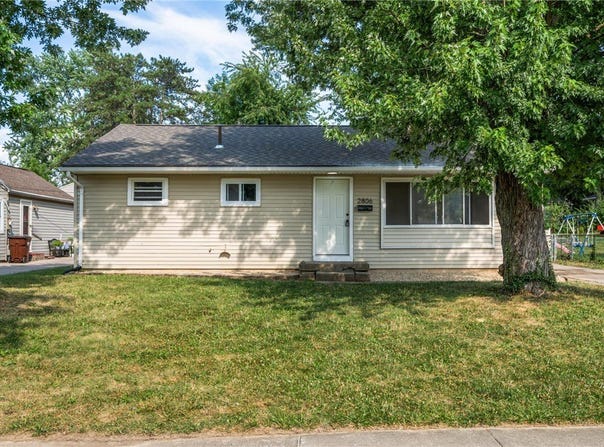 2806 Purdue Drive, Dayton, OH 45420