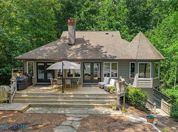 1574 Riverwood Drive, Lancaster, VA 22503