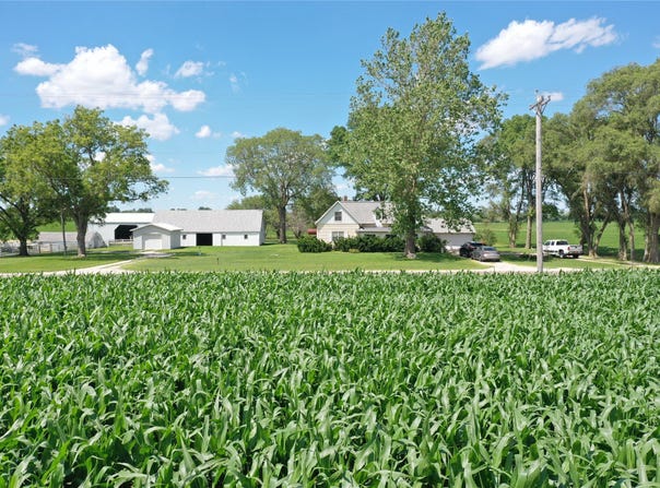 17525 Old Highway 6, Adel, IA 50003