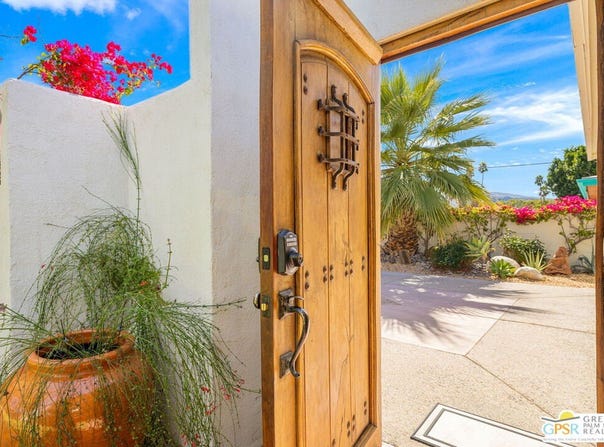 511 N Calle Rolph, Palm Springs, CA 92262
