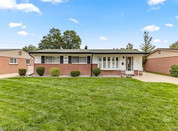 627 Darwin Street, Westland, MI 48186