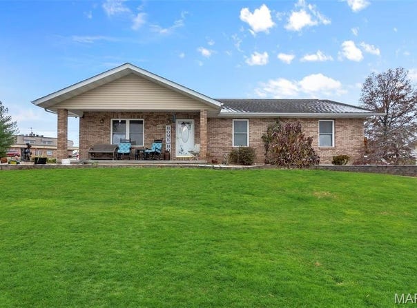 1001 Harry Avenue, Perryville, MO 63775
