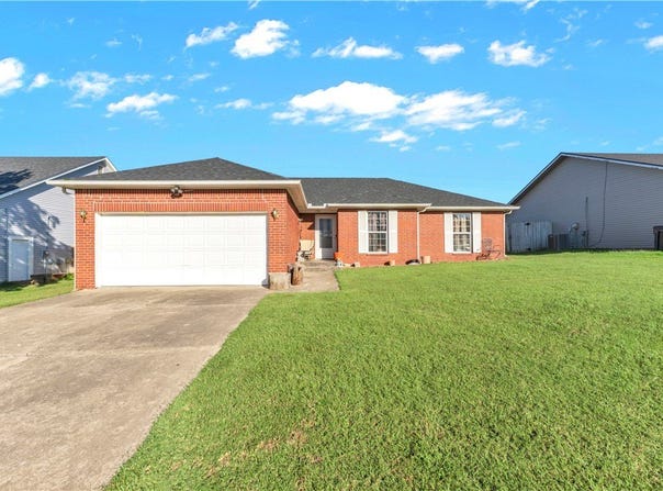 1701 Beth Drive, Rogers, AR 72758