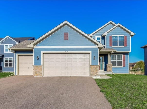 7145 208th Cove N, Forest Lake, MN 55025