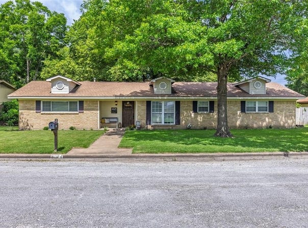 3024 Choctaw Road, Commerce, TX 75428