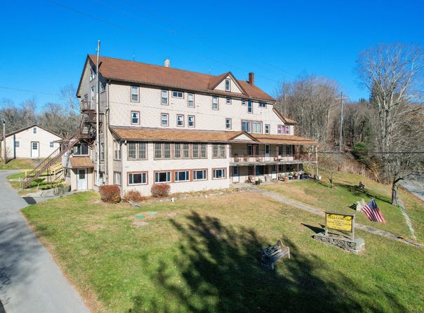259 Como Road, Lake Como, PA 18437