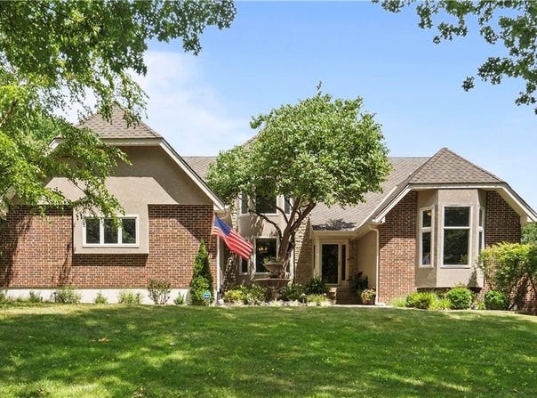 2204 W 127th Street, Leawood, KS 66209