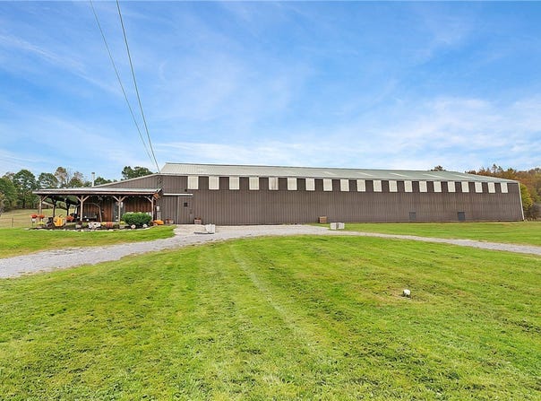 1316 Porter Rd, Clinton Twp, PA 16038