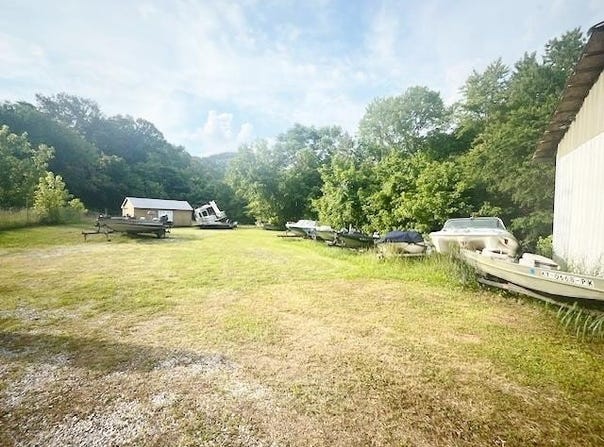 3925 US HIGHWAY 23 S, Banner, KY 41603