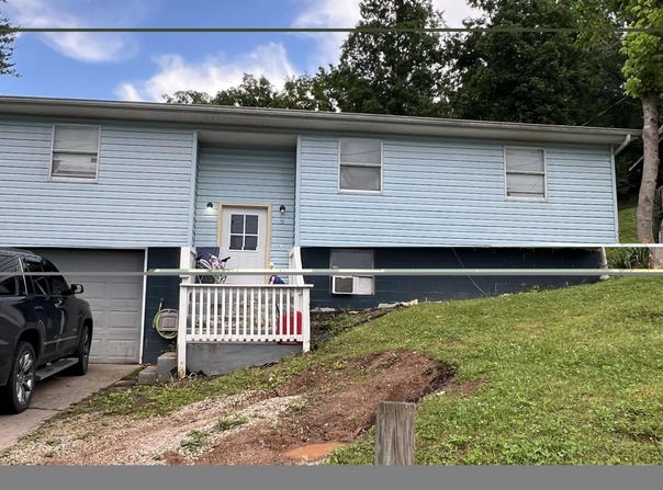 71 Ridge Road, Wayne, WV 25570