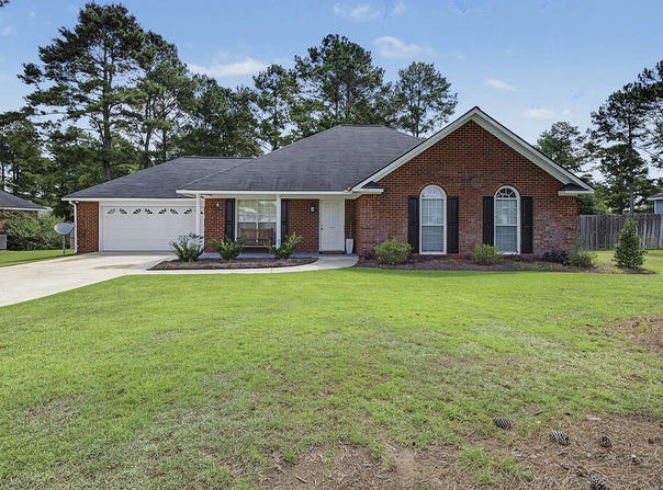 172 Water Oak Drive, Leesburg, GA 31763