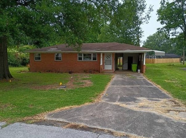 15 C and H Circle, Stuttgart, AR 72160