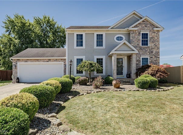 2006 48th Street NE, Canton, OH 44705