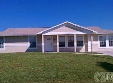 3702 6th Street SW, Lehigh Acres, FL 33976