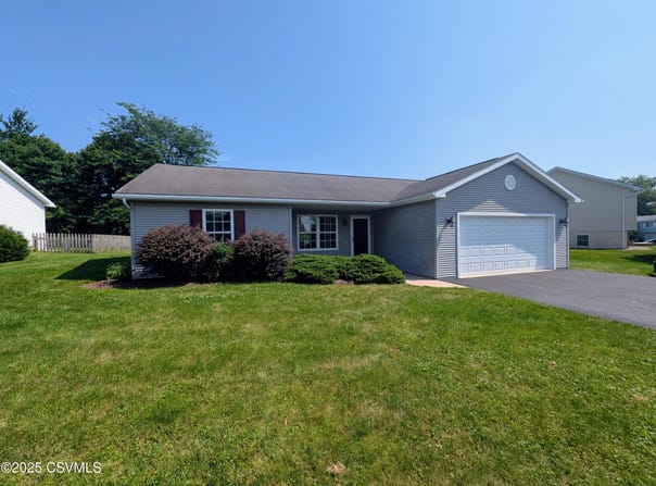 12 MEADOW Lane, Lewisburg, PA 17837