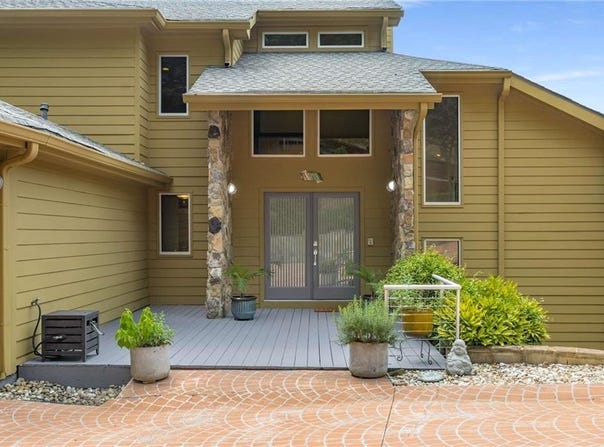 570 Matterhorn Way, Alpharetta, GA 30022