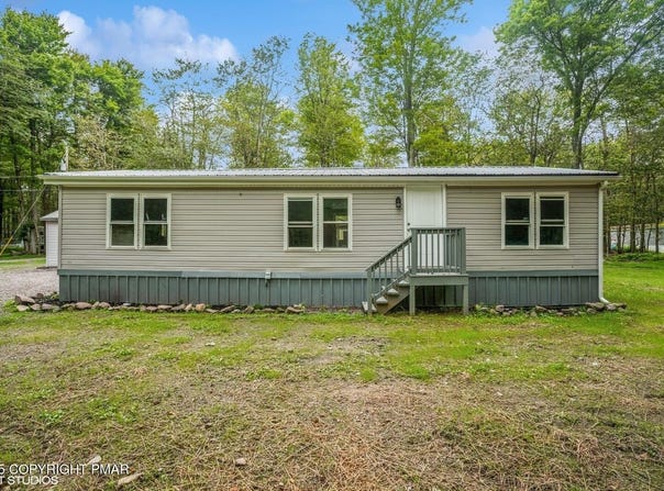 70 Blackfoot Path, Gouldsboro, PA 18424