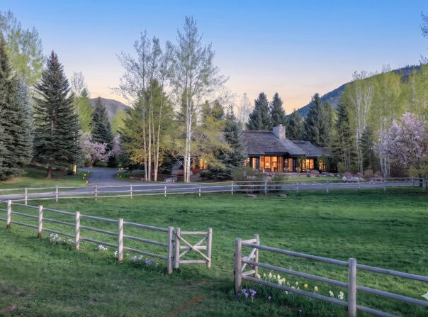 419 JUNIPER Rd, Sun Valley, ID 83353
