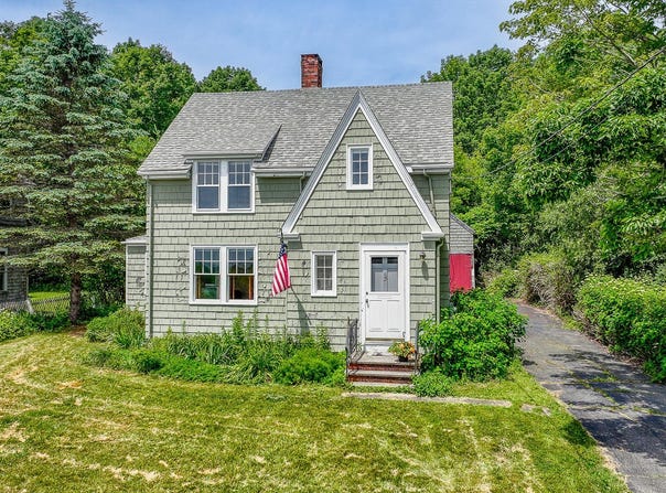69 W Meadow Road, Rockland, ME 04841