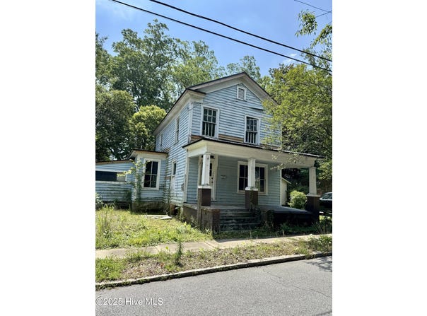 207 N Pierce Street, Washington, NC 27889