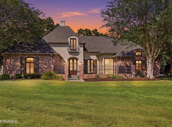 212 Lantana Court, Broussard, LA 70518