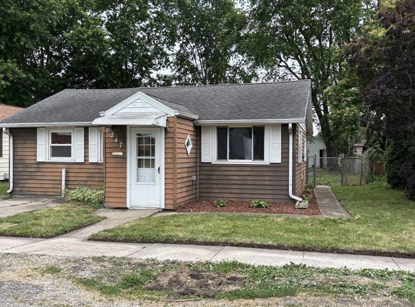 247 E Holmes Street, Paxton, IL 60957