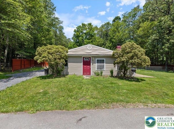1107 Bluegrass Lane, Chestnuthill Twp, PA 18330