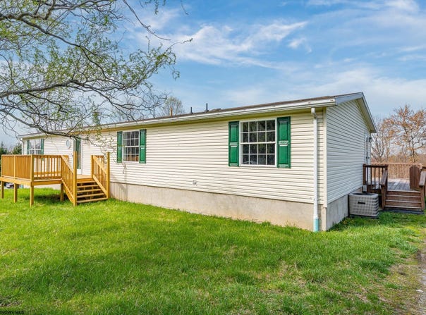 67 Longhorn Lane, Morgantown, WV 26508