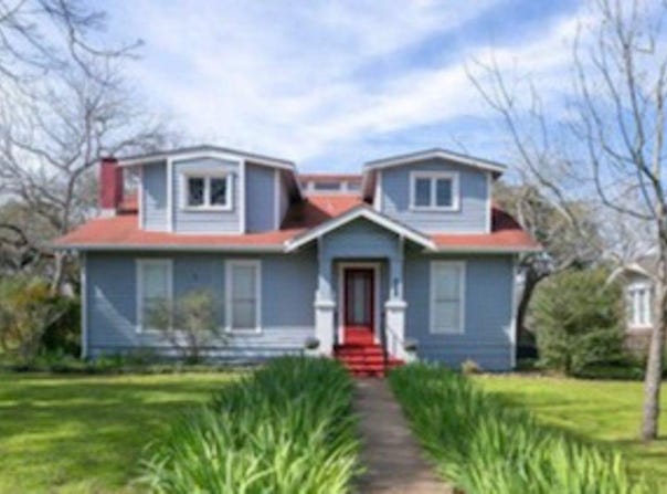 423 S Main ST, Lockhart, TX 78644