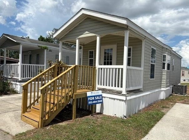 3322 Chicago Bears St, Avon Park, FL 33825