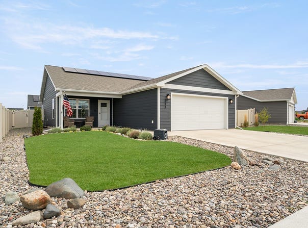 233 Meadow View Loop, East Helena, MT 59635