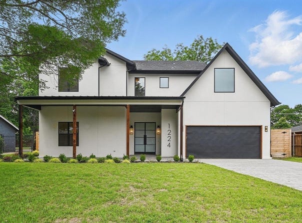 1224 S Pine Street, Grapevine, TX 76051