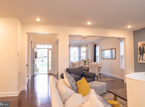 423 JULIANA WAY, PERKASIE, PA 18944