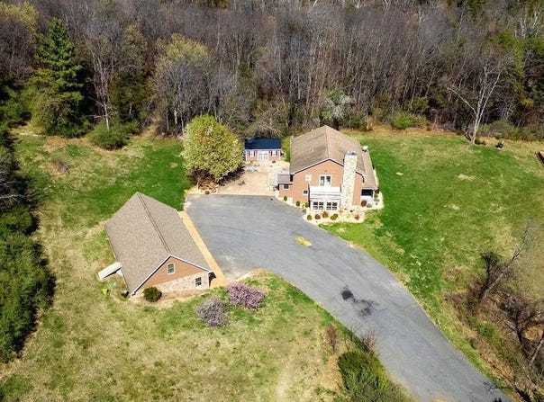840 COMMERCE RD, STAUNTON, VA 24401