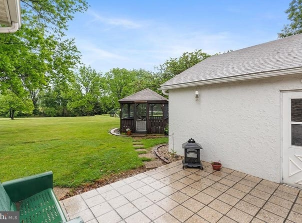 264 HOPEWELL AVENUE, MOUNT JACKSON, VA 22842