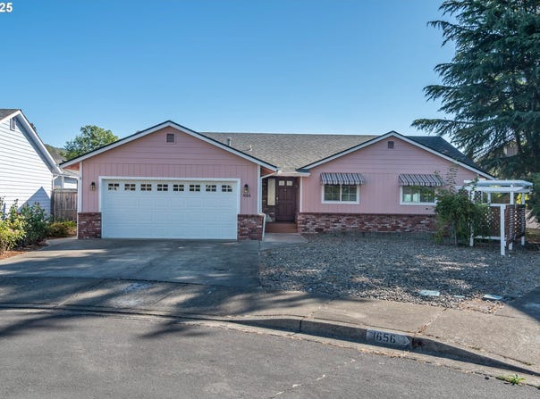 1666 NW JENNIFER CT, Roseburg, OR 97471