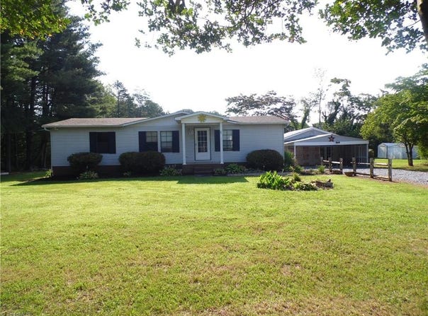 1475 Ferguson Drive, Clemmons, NC 27012